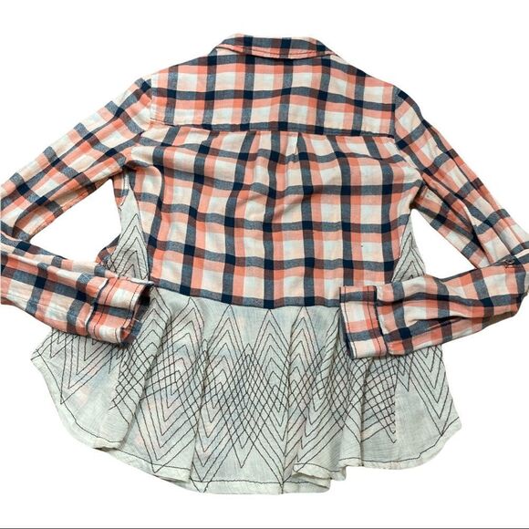 Anthropologie holding horses plaid top with contrasting ruffle fabric-2 - Picture 4 of 9
